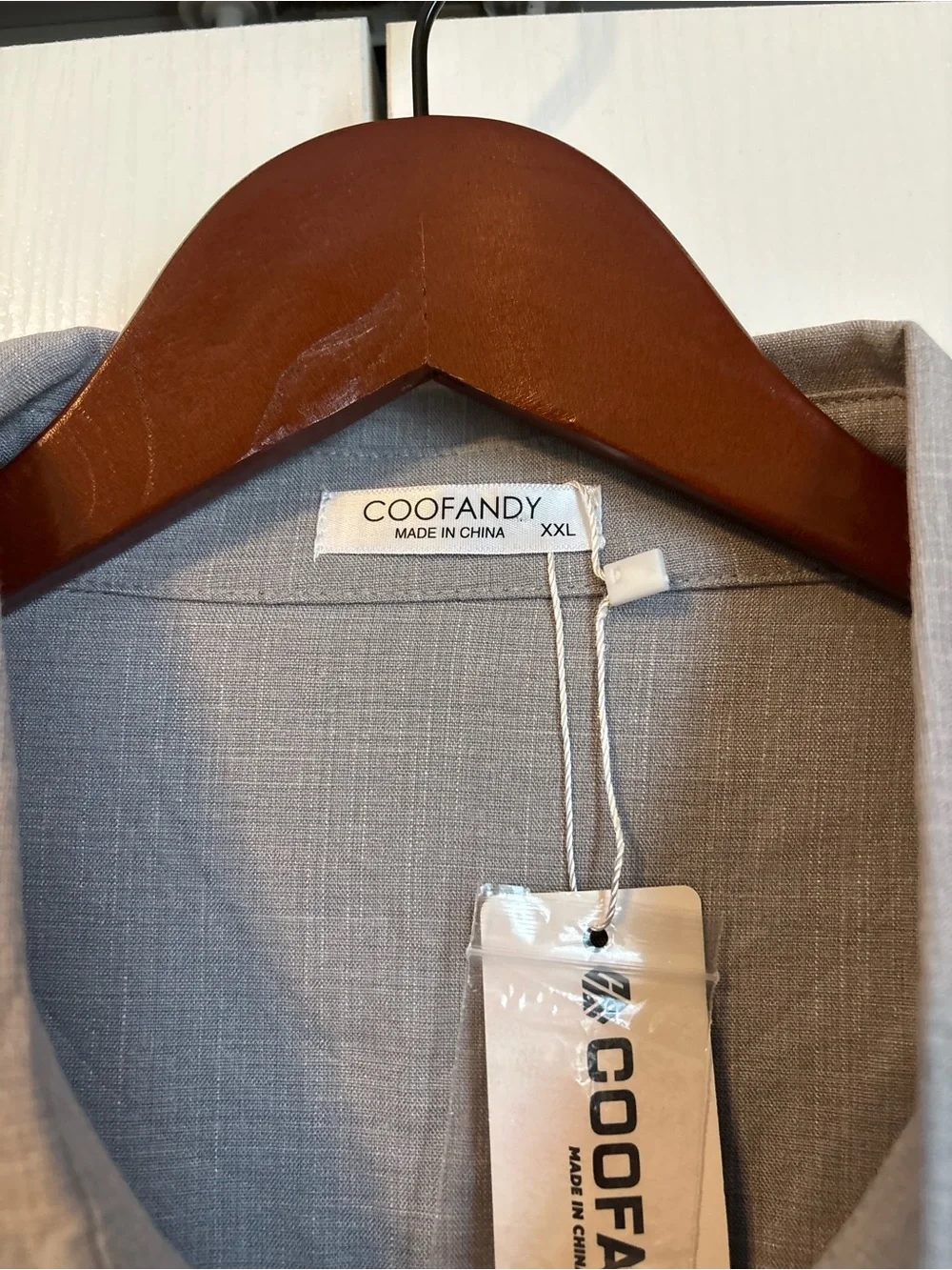 COOGI Men's Light Gray Short Sleeve Button-Down Shirt